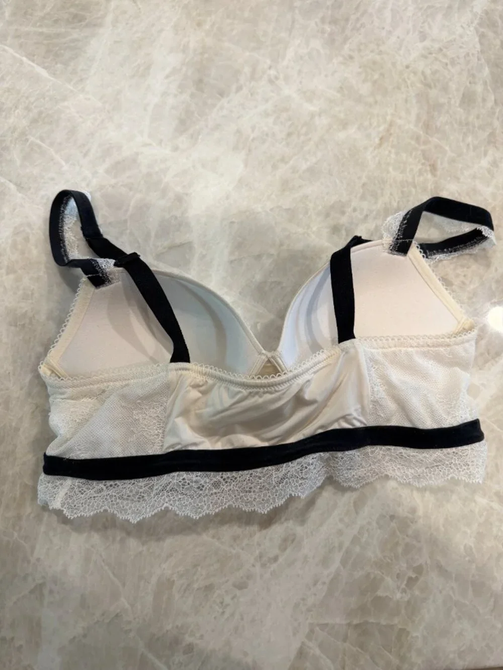 Victoria's Secret Padded Demi Bra/Bralette No‎ Wire Lace Trim Large